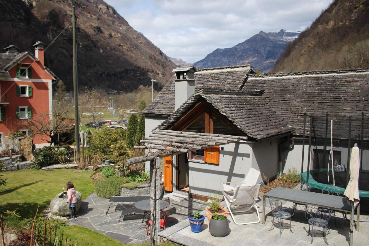 Myverzasca Resort Casa Rossa Brione  Екстериор снимка