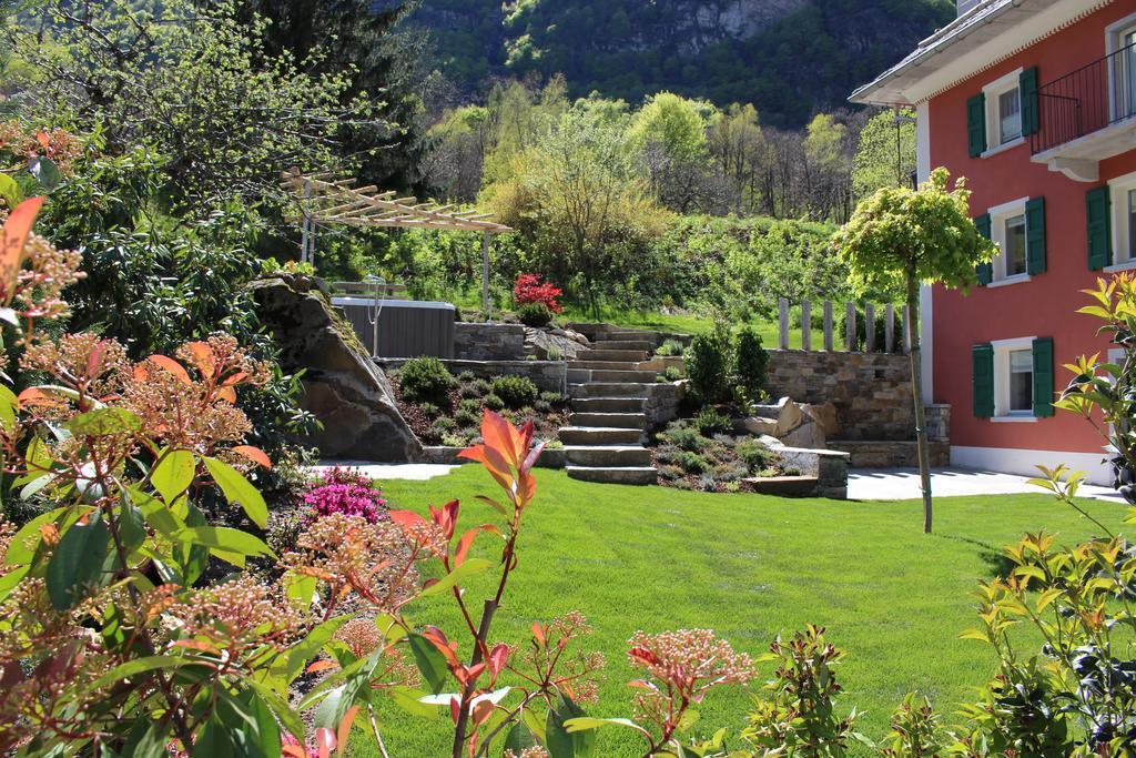 Myverzasca Resort Casa Rossa Brione  Екстериор снимка