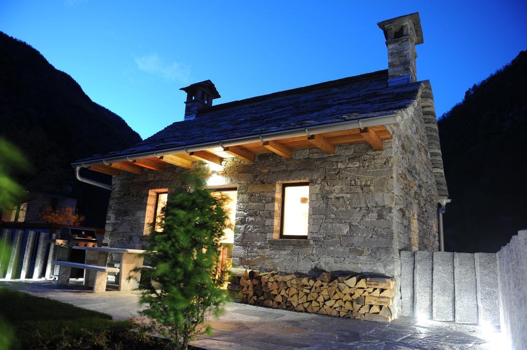 Myverzasca Resort Casa Rossa Brione  Екстериор снимка