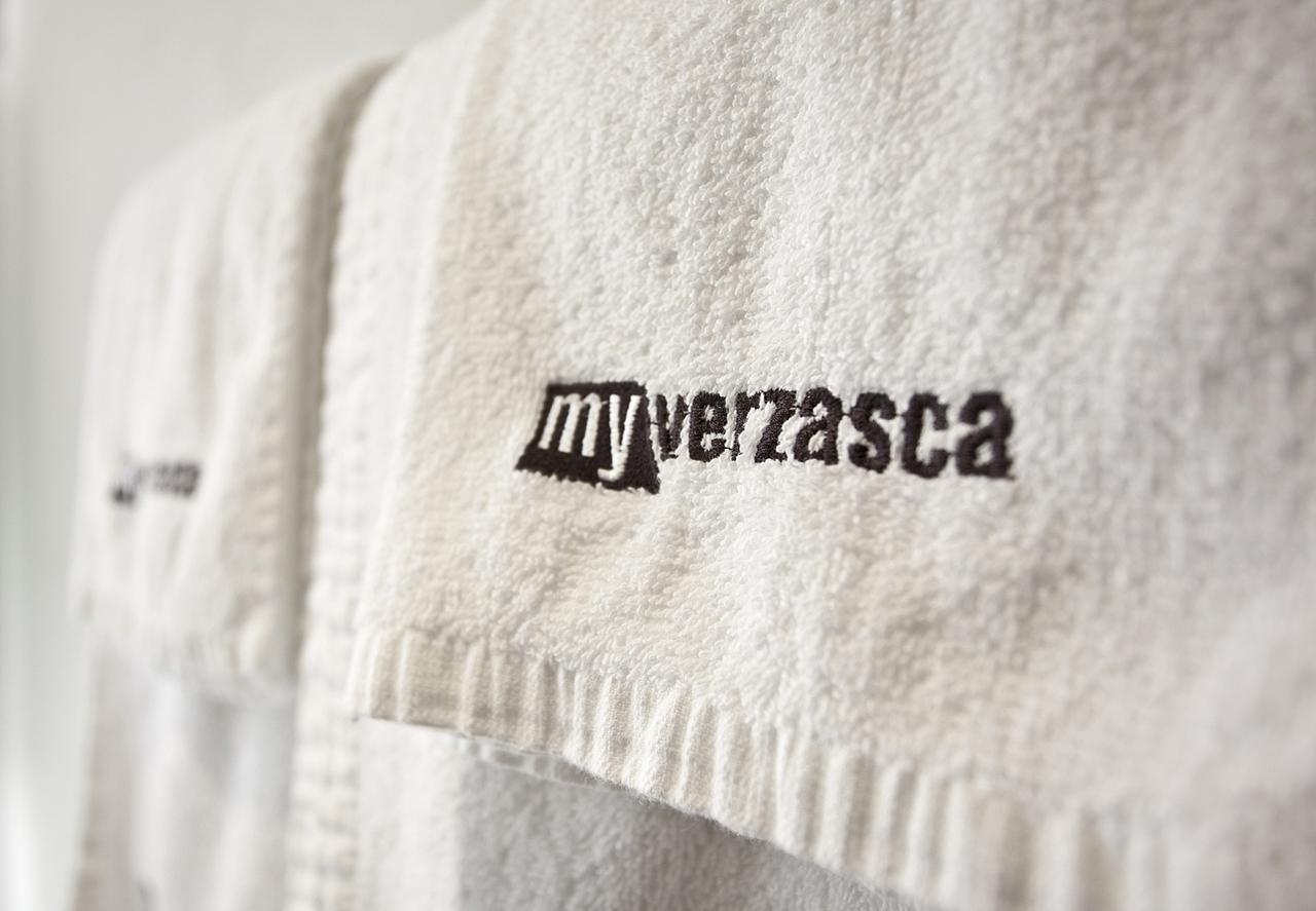 Myverzasca Resort Casa Rossa Brione  Екстериор снимка