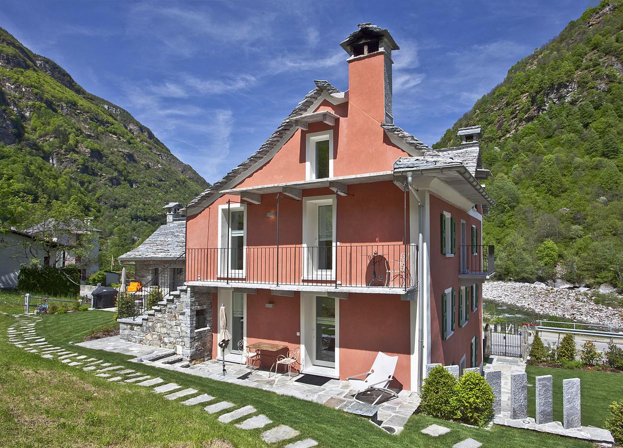 Myverzasca Resort Casa Rossa Brione  Екстериор снимка